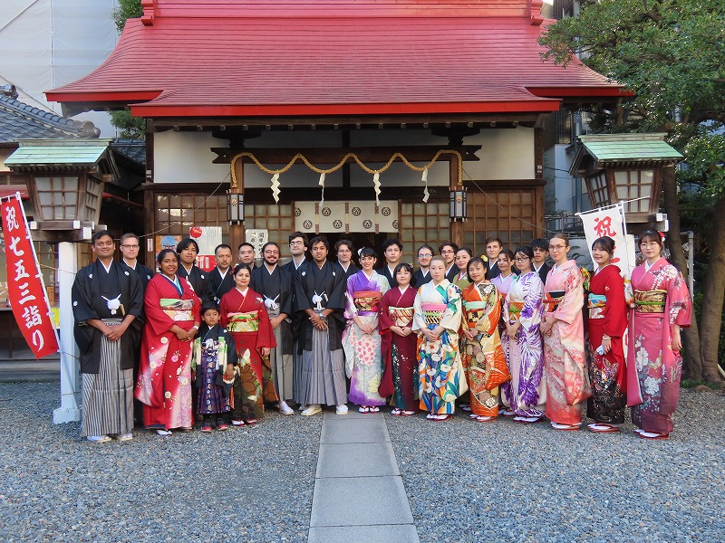 横浜羽衣町厳島神社にて